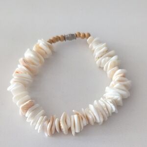 Elegant Cream Shell Bracelet